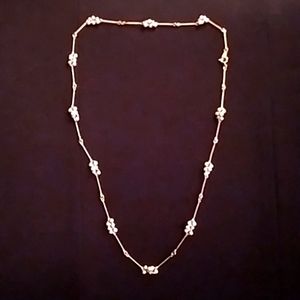 Avon pearl cluster necklace